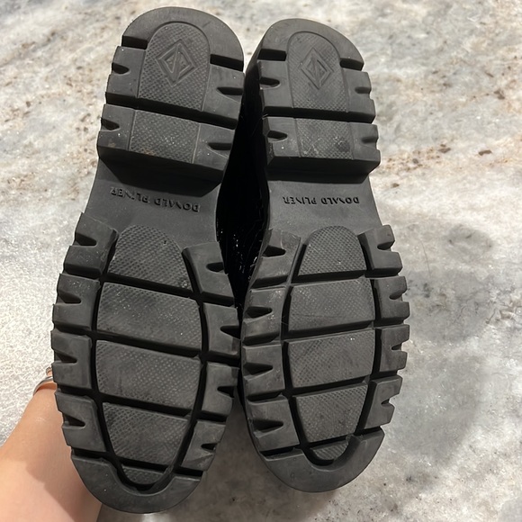 Donald Plainer patent leather alligator embossed pattern , size 8.5 - Picture 3 of 3